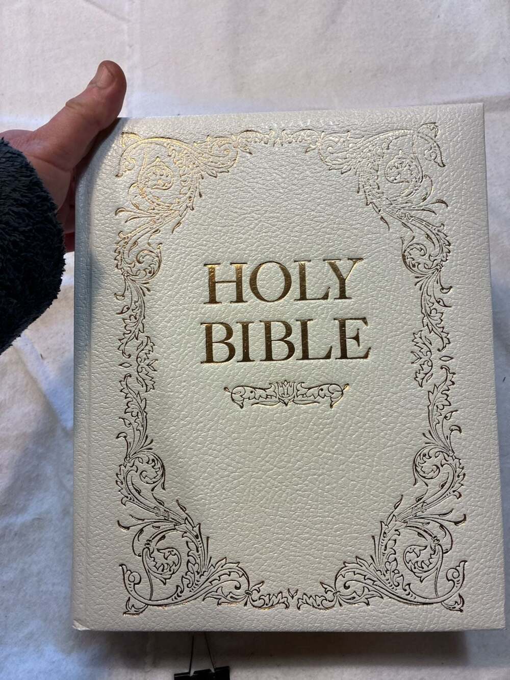 Windsor Holy Bible NAB Catholic Version Family Edition White Gold